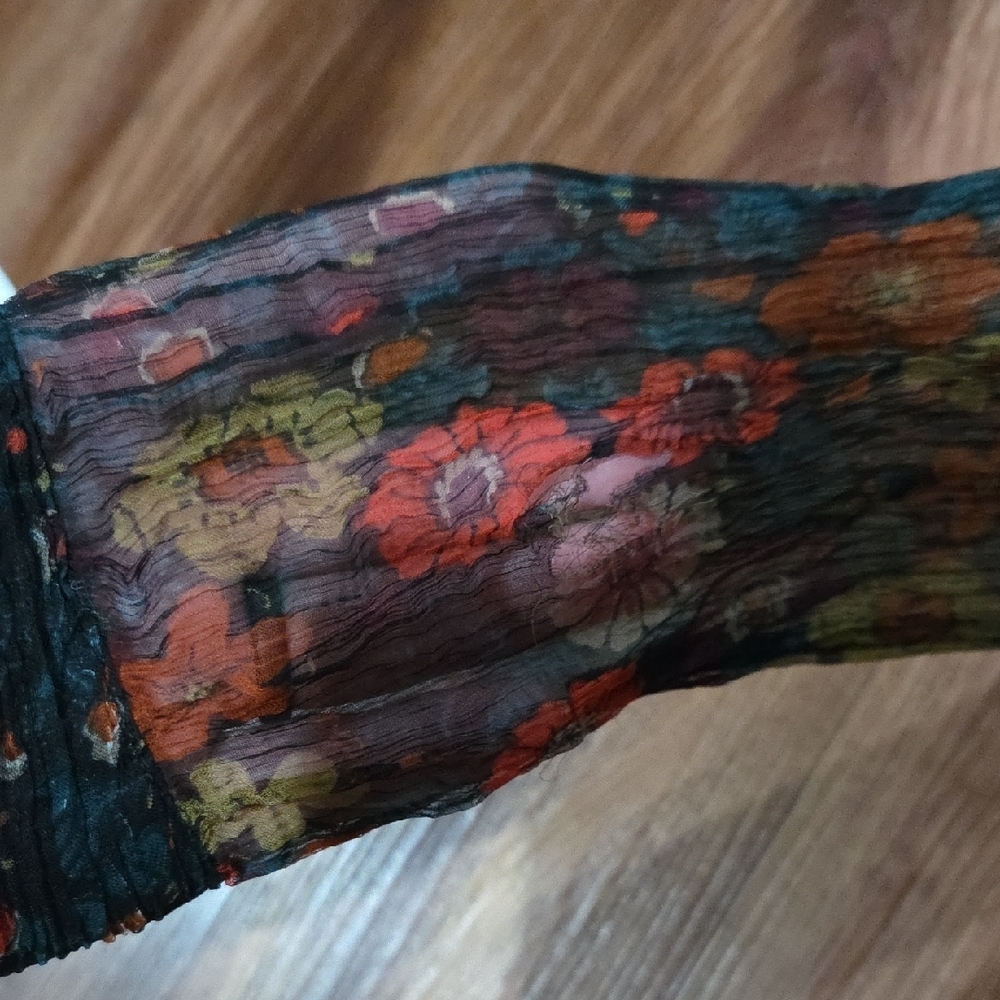 Maison Hotel Elegant Floral Long Sleeve Dress Size Small - Picture 7 of 9